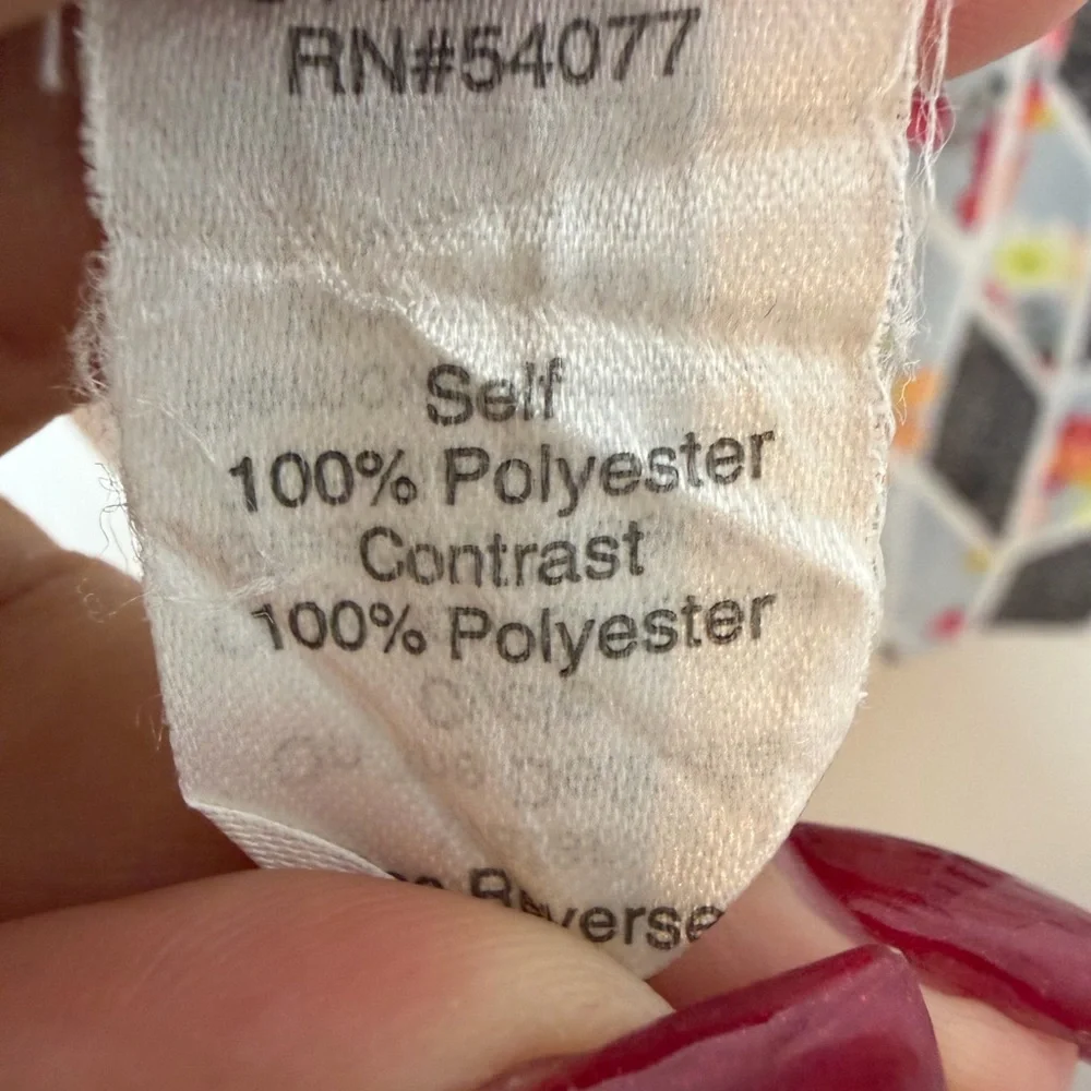 CAbi Multicolor Geometric Floral Sleeveless Lightweight Blouse Size Medium - Picture 12 of 14